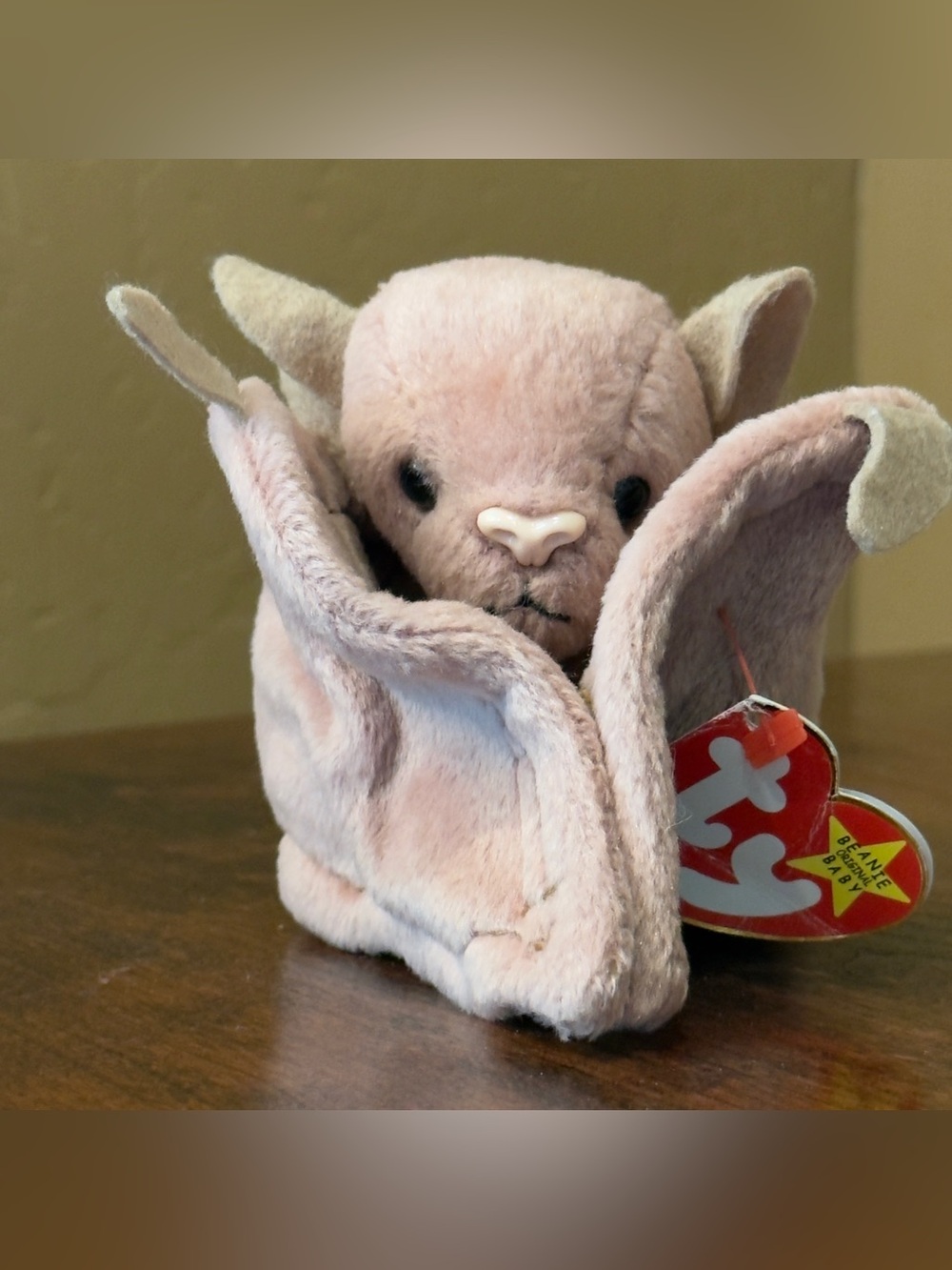 Ty “Batty” Bat Plush Beanie Baby with Heart Tag